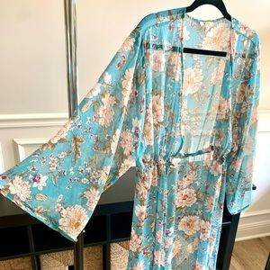 Womens Boho Chic Medium Kimono with buttons. Dressy & casual! Great for weddings